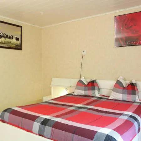 Ferienhaus Peaceful Hideaway Near Belgian Border, Cleaning Included *